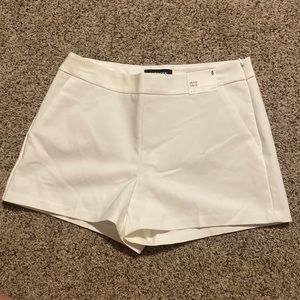 Women’s Mid-rise Dress Shorts - Size 6